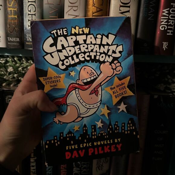 Captain Underpants | Book Box Set - Picture 2 of 5
